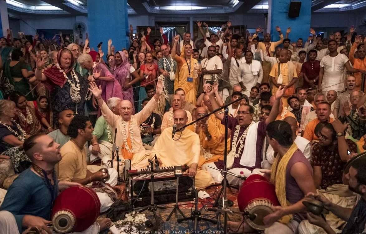 Kirtan in the Dhama